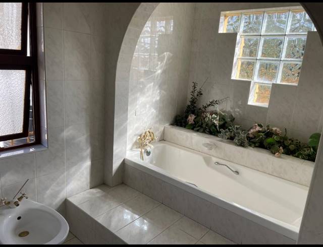 5 BEDROOM HOUSE FOR SALE IN HERRWOOD PARK